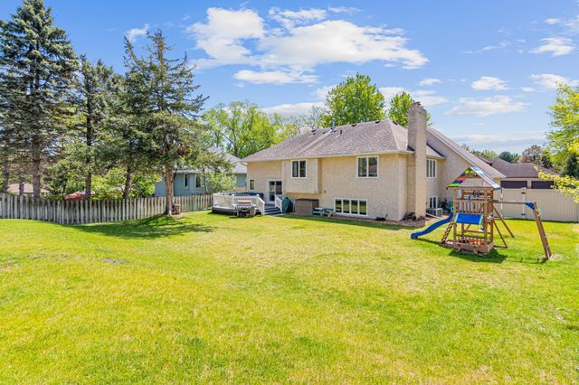645 Lake Pine Drive, Shoreview, MN 55126