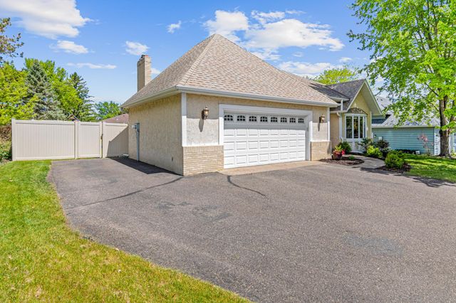 645 Lake Pine Drive, Shoreview, MN 55126