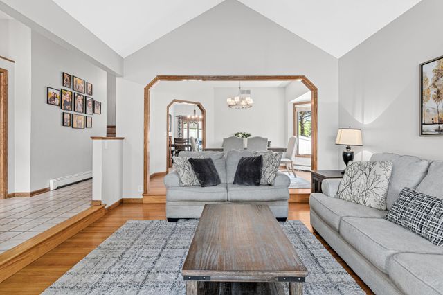 645 Lake Pine Drive, Shoreview, MN 55126