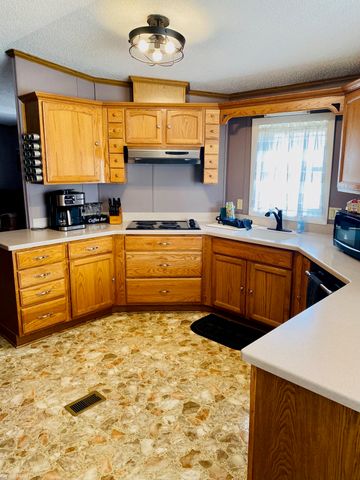 1792 Meadowlark Lane, Kimball, MI 48074