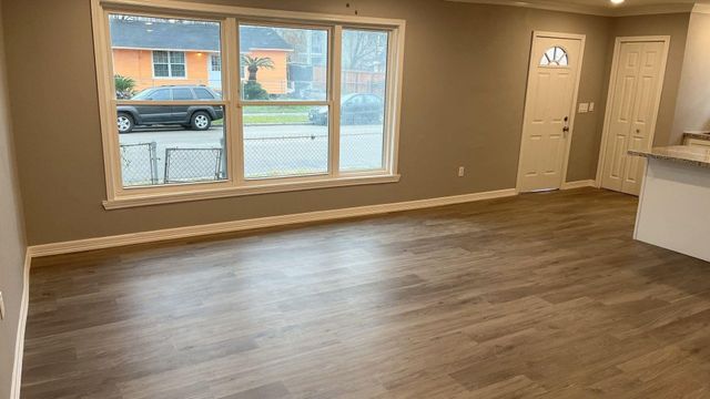 4620 Nichols Street, Houston, TX 77020