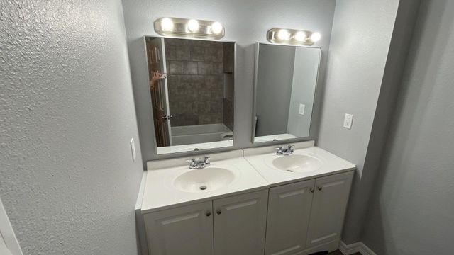 4620 Nichols Street, Houston, TX 77020