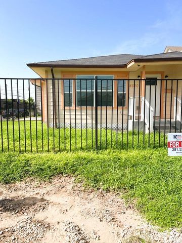 4620 Nichols Street, Houston, TX 77020