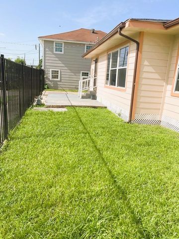 4620 Nichols Street, Houston, TX 77020