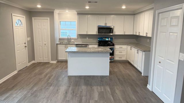4620 Nichols Street, Houston, TX 77020