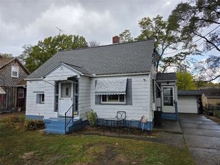 2352 FAIRMOUNT Parkway, Erie, PA 16510