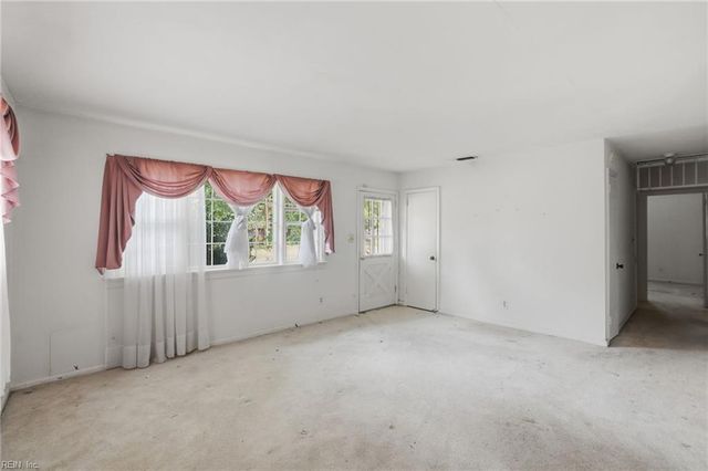 2213 Haywood AVE, Chesapeake, VA 23324