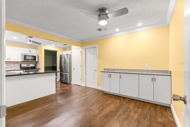 8525 SW 90TH LANE D, Ocala, FL 34481