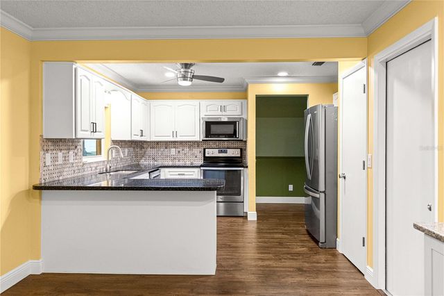 8525 SW 90TH LANE D, Ocala, FL 34481