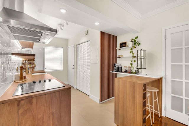 915 8th Street 101, Miami Beach, FL 33139
