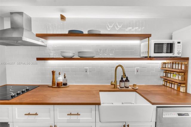 915 8th Street 101, Miami Beach, FL 33139
