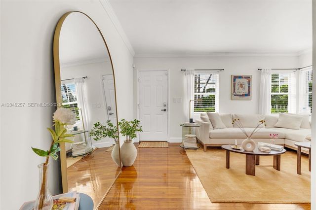 915 8th Street 101, Miami Beach, FL 33139