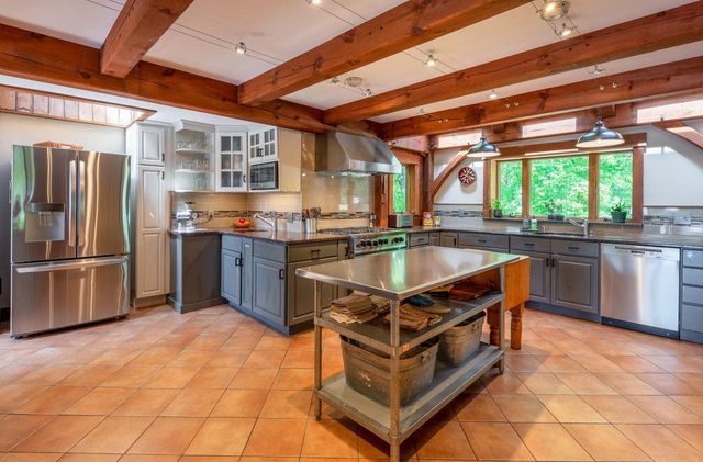 113 Lovejoy Road, Milford, NH 03055