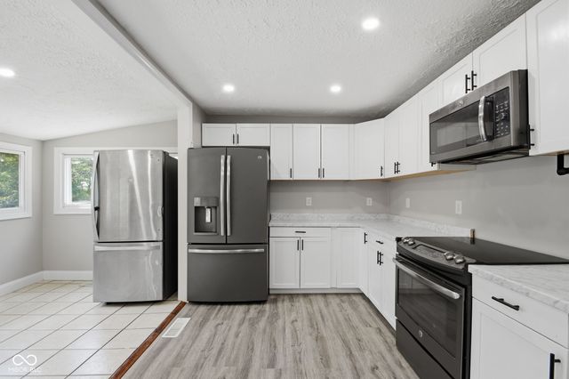6025 Westhaven Drive, Indianapolis, IN 46254