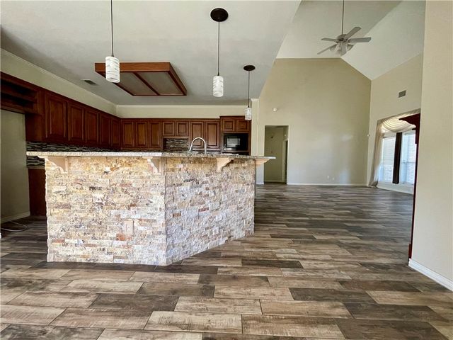 6158 Lemans Dr, Corpus Christi, TX 78414