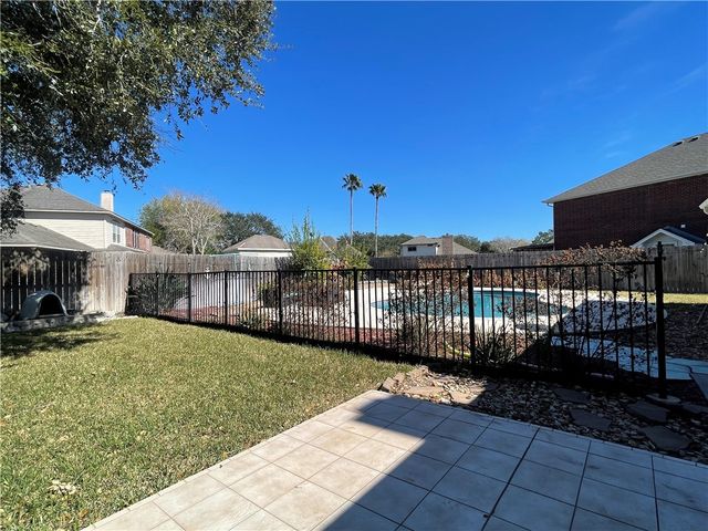 6158 Lemans Dr, Corpus Christi, TX 78414