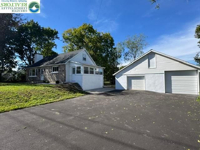 1561 Limeport PIKE, Coopersburg Boro, PA 18036