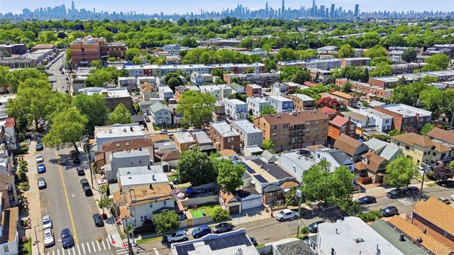 6424 Pleasantview Street, Middle Village, NY 11379