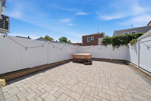 6424 Pleasantview Street, Middle Village, NY 11379