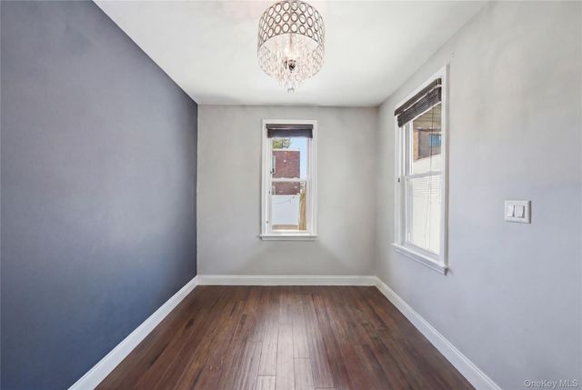 6424 Pleasantview Street, Middle Village, NY 11379
