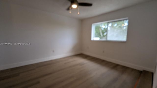 445 SW 11th St 408, Miami, FL 33130