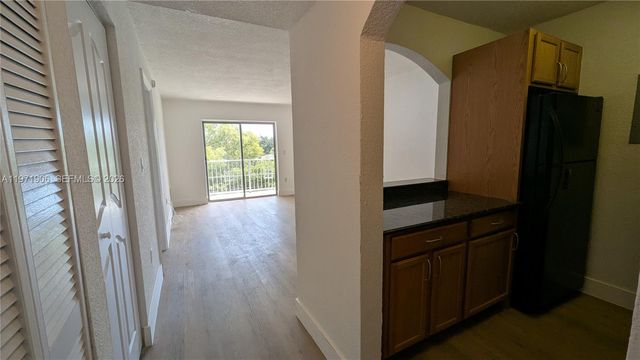 445 SW 11th St 408, Miami, FL 33130