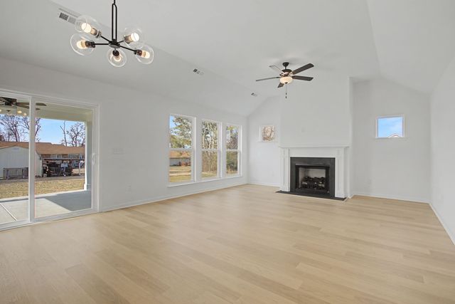 614 Brookside Dr, Mount Pleasant, TN 38474