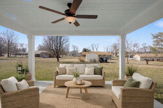 614 Brookside Dr, Mount Pleasant, TN 38474