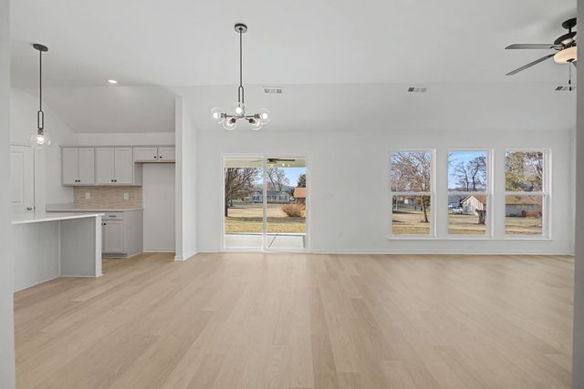 614 Brookside Dr, Mount Pleasant, TN 38474