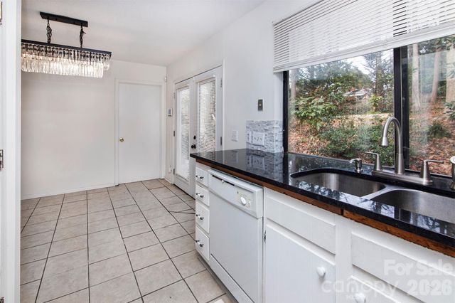 8401 Barncliff Road, Charlotte, NC 28227