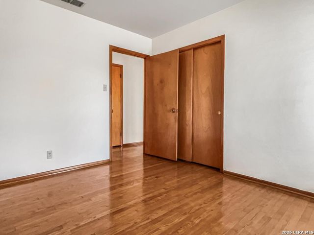 119 Gladstone, San Antonio, TX 78214