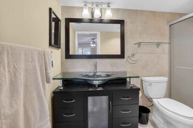 1027 Yarmouth Drive B, Boca Raton, FL 33434