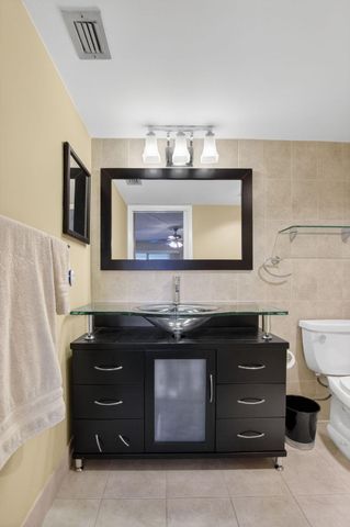 1027 Yarmouth Drive B, Boca Raton, FL 33434