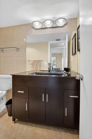 1027 Yarmouth Drive B, Boca Raton, FL 33434