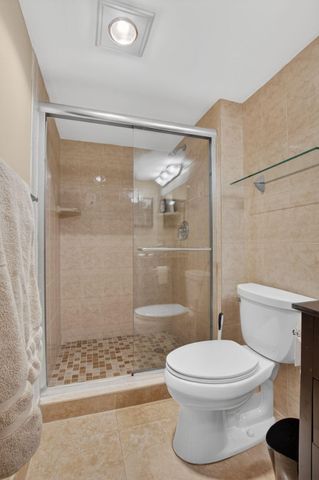 1027 Yarmouth Drive B, Boca Raton, FL 33434