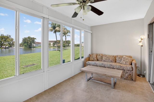 1027 Yarmouth Drive B, Boca Raton, FL 33434