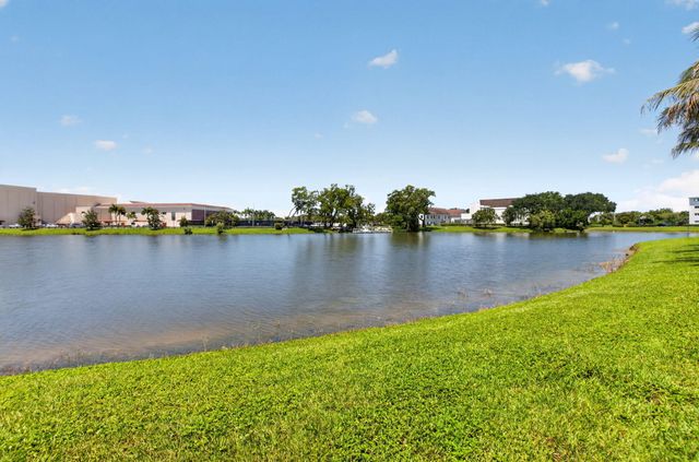 1027 Yarmouth Drive B, Boca Raton, FL 33434