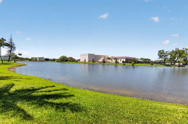 1027 Yarmouth Drive B, Boca Raton, FL 33434