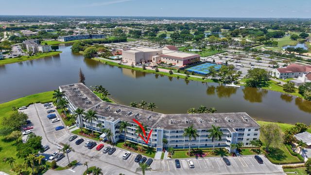 1027 Yarmouth Drive B, Boca Raton, FL 33434
