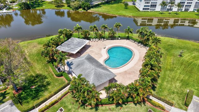 1027 Yarmouth Drive B, Boca Raton, FL 33434
