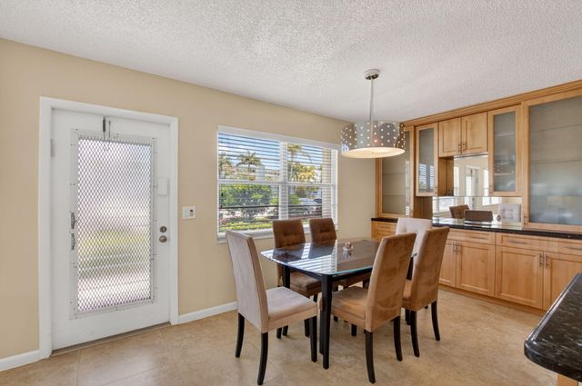 1027 Yarmouth Drive B, Boca Raton, FL 33434