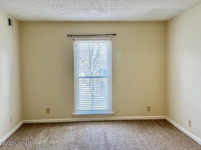 1515 La Fontenay Ct, Louisville, KY 40223