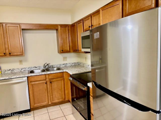 1515 La Fontenay Ct, Louisville, KY 40223