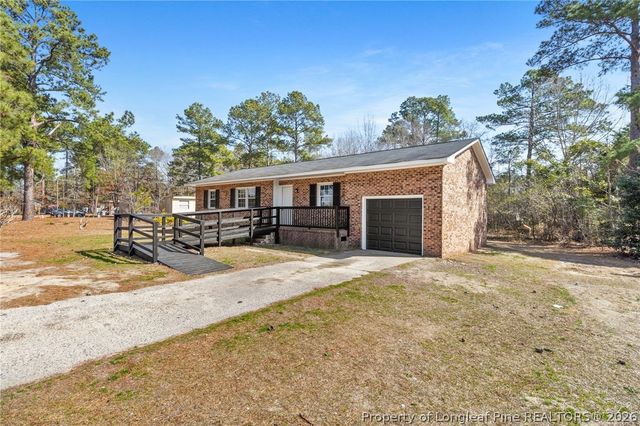 402 Gainey Road, Raeford, NC 28376