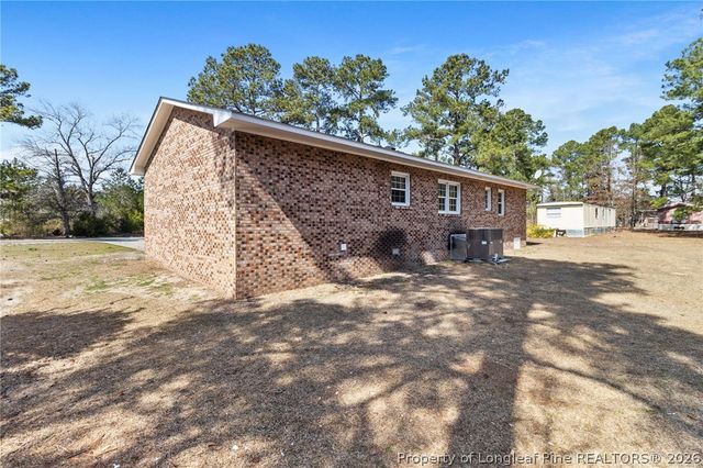 402 Gainey Road, Raeford, NC 28376