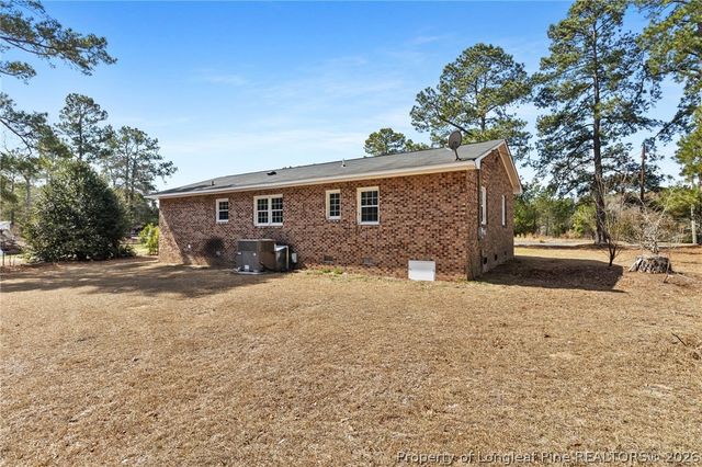 402 Gainey Road, Raeford, NC 28376