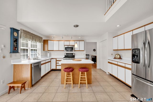 62 Greenview Terrace, Middletown, CT 06457