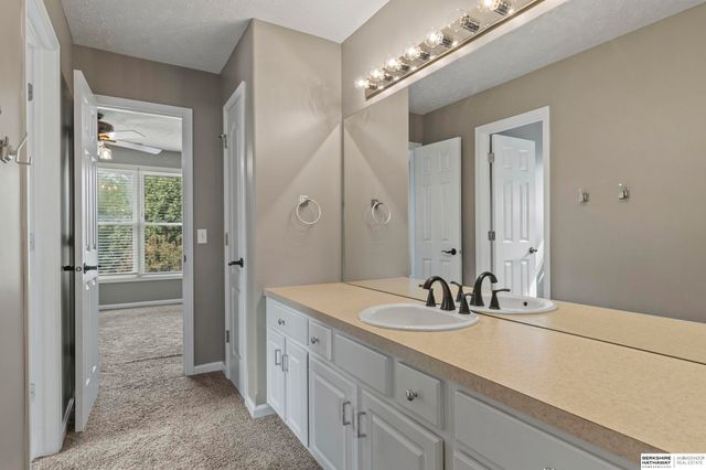 18812 Jackson Street, Elkhorn, NE 68022