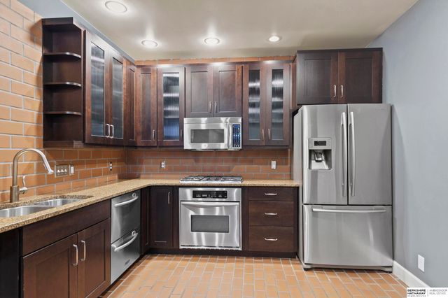 18812 Jackson Street, Elkhorn, NE 68022