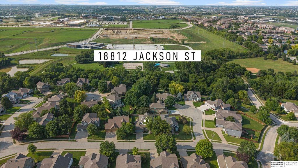18812 Jackson Street, Elkhorn, NE 68022